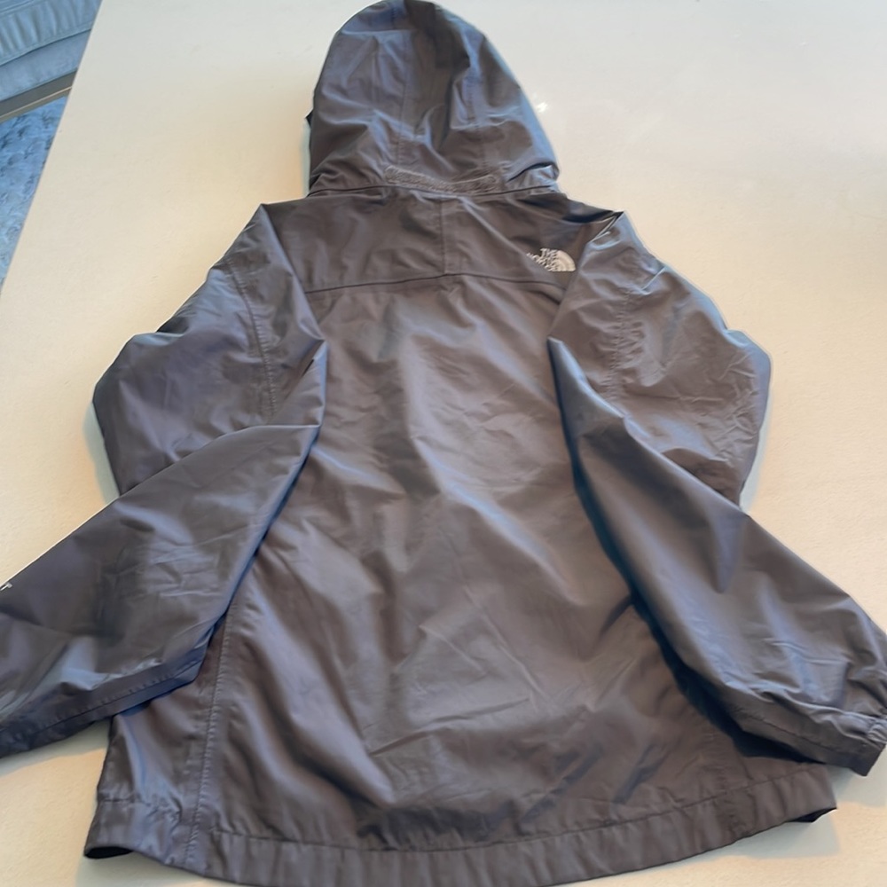 The North Face rain jacket/windbreaker - Picture 5 of 7